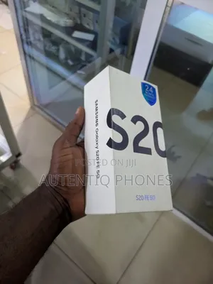 New Samsung Galaxy S20 FE 128 GB Blue