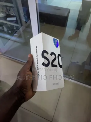 New Samsung Galaxy S20 FE 5G 128 GB Black