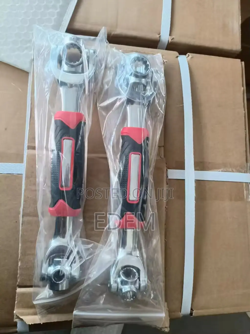 8 in 1 Universal Socket Wrench