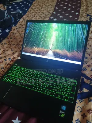 Laptop HP Pavilion 15-cs3063cl 8GB Intel Core i5 HDD+SSD 256GB