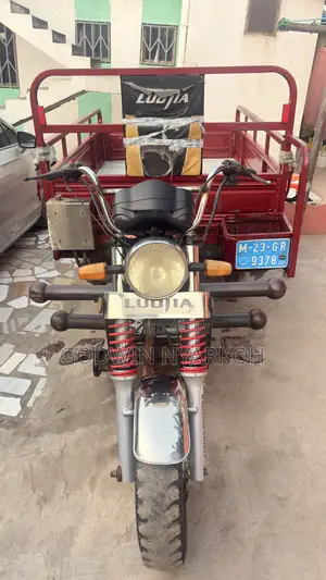 Tricycle 2023 Red