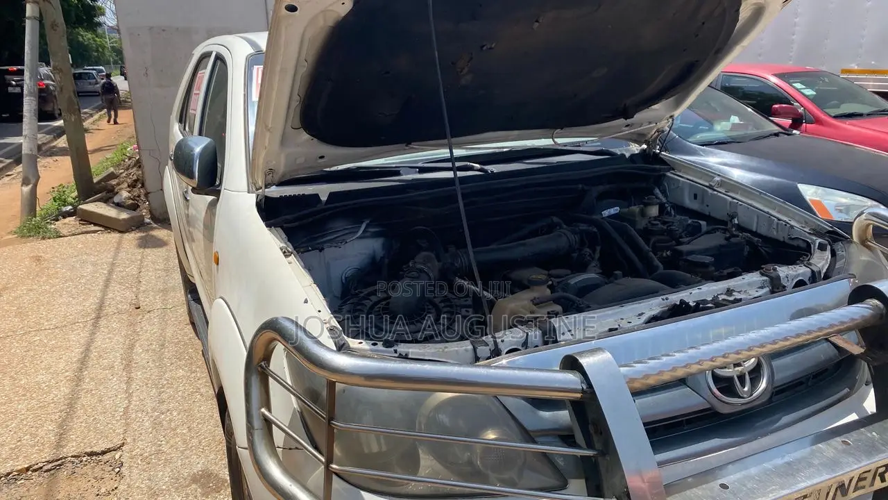 Toyota Fortuner 2009 White