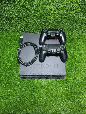 Ps4 Slim With 2 Controllers