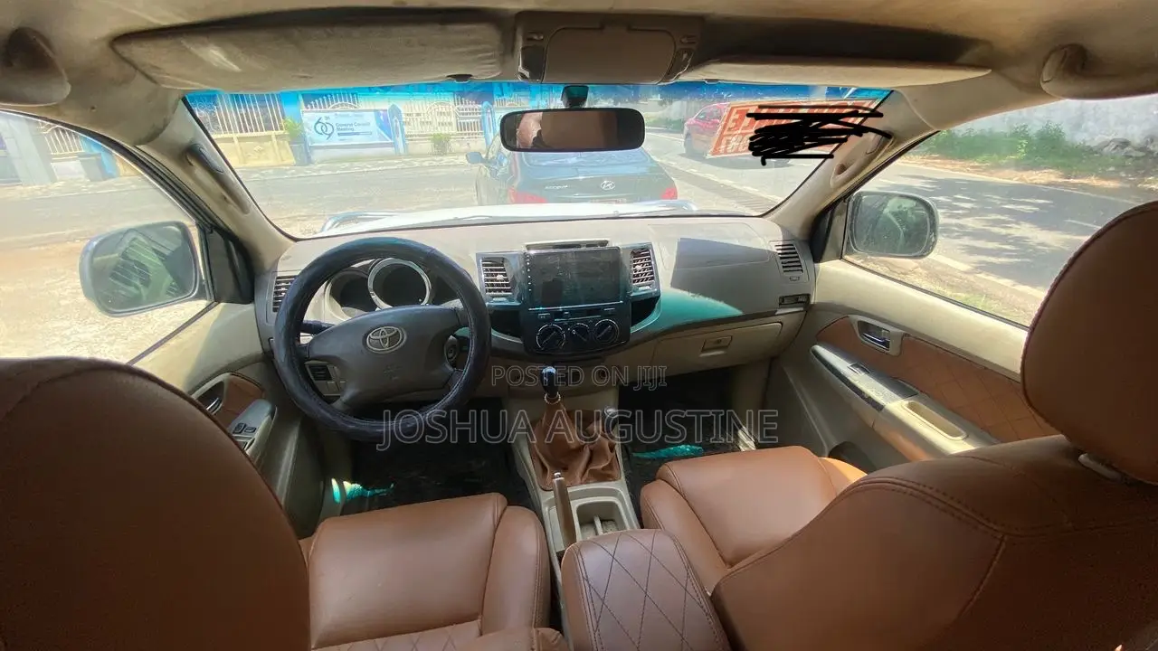 Toyota Fortuner 2009 White
