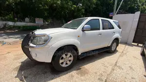 Toyota Fortuner 2009 White