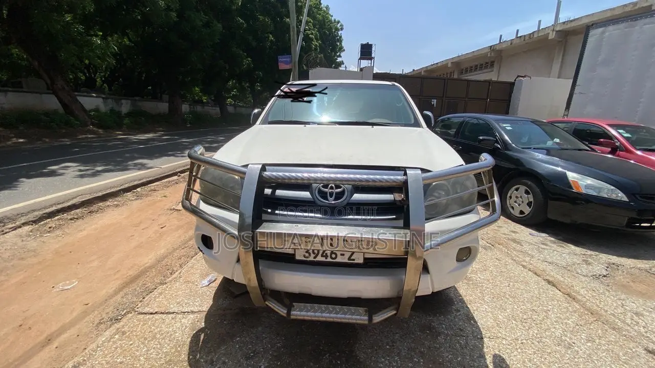 Toyota Fortuner 2009 White