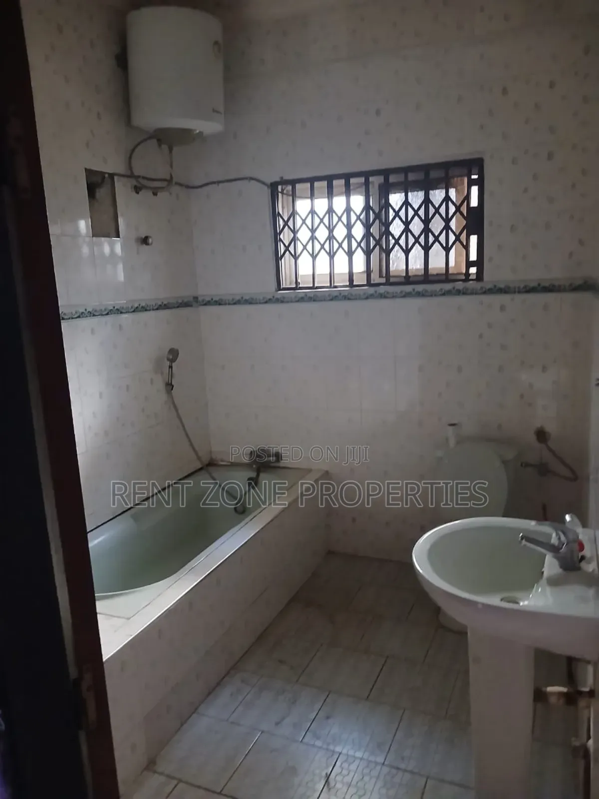 3bdrm Apartment in Ofankor for rent