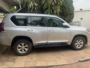 Toyota Land Cruiser Prado 2012 Silver