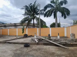 5bdrm House in Lakeside for sale
