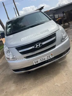 Hyundai H1 2015 Silver