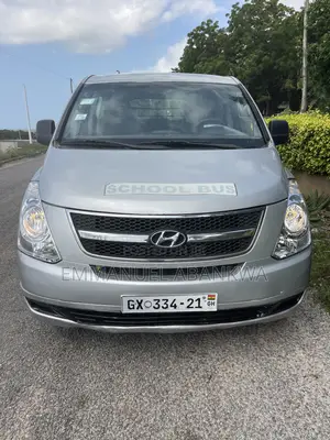 Hyundai H1 2015 Silver