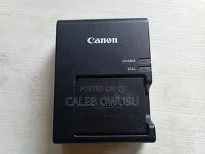 Canon Eos T3, Charger and It's Battery