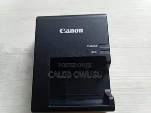 Canon Eos T3, Charger and It's Battery