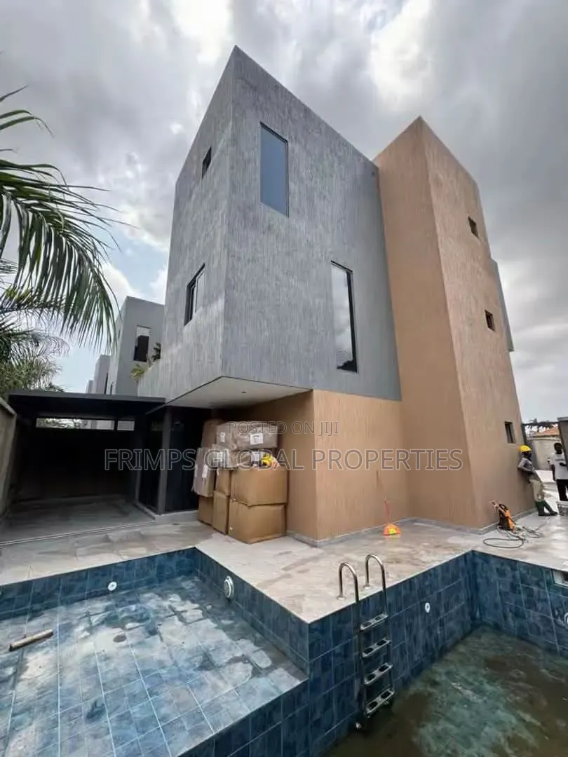 4bdrm House in Airport Residential Area for sale