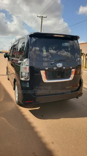 Toyota Voxy 2011 Black