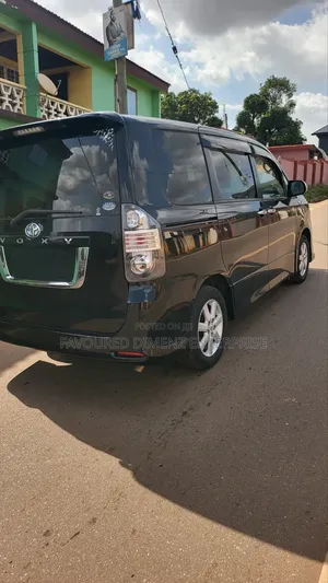 Toyota Voxy 2011 Black