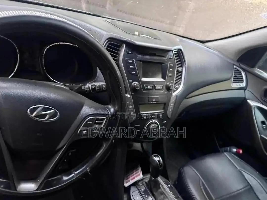 Hyundai Santa Fe 2013 Gray
