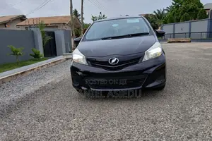 Toyota Vitz 1.3 AWD 5dr 2013 Burgundy