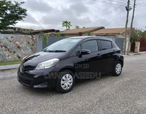 Toyota Vitz 1.3 AWD 5dr 2013 Burgundy