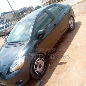 Toyota Yaris 2010 Gray