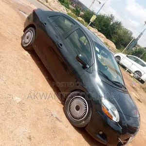 Toyota Yaris 2010 Gray