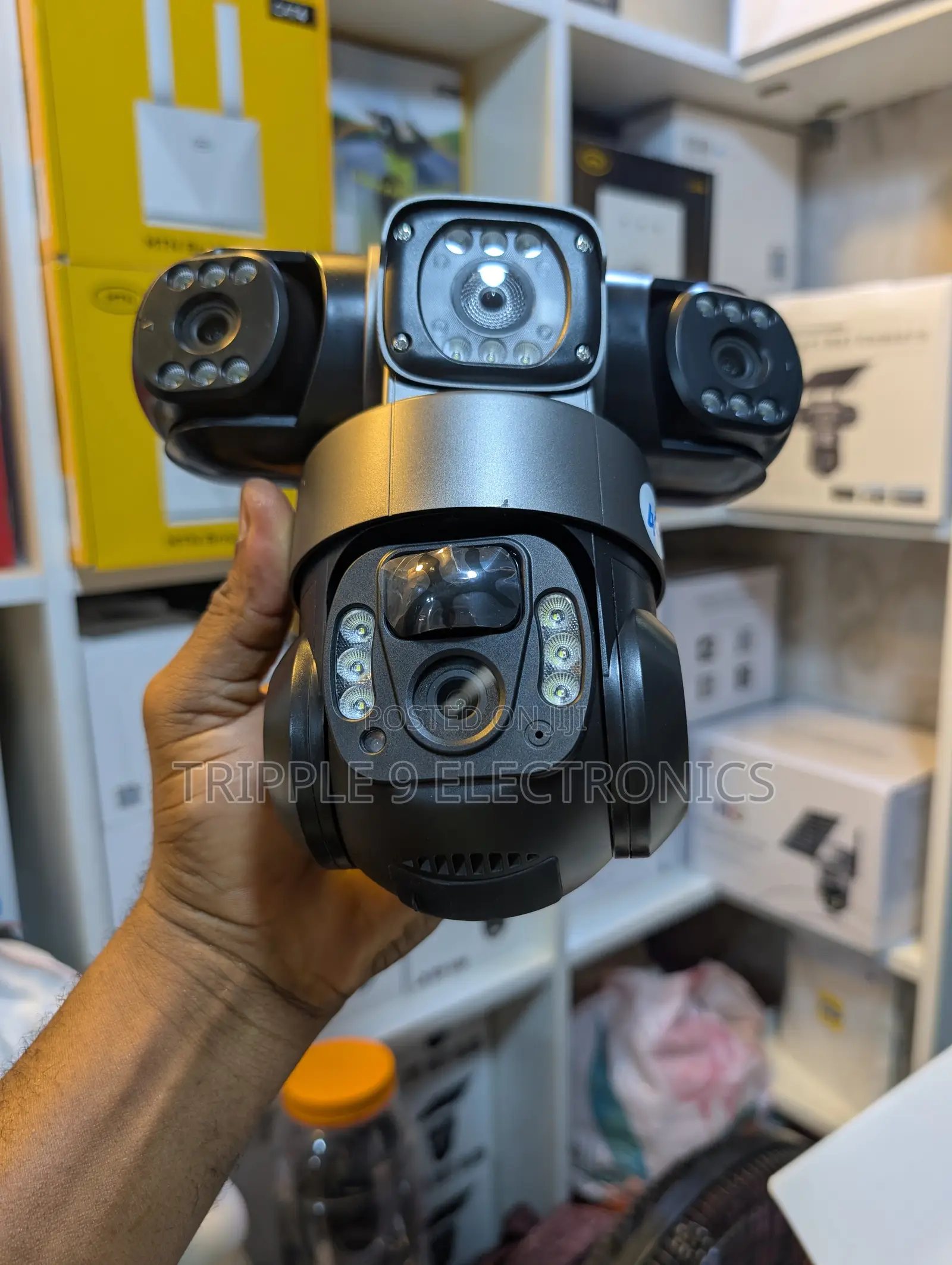 Quality 3 Lens 4g Universal CCTV Camera With Solar