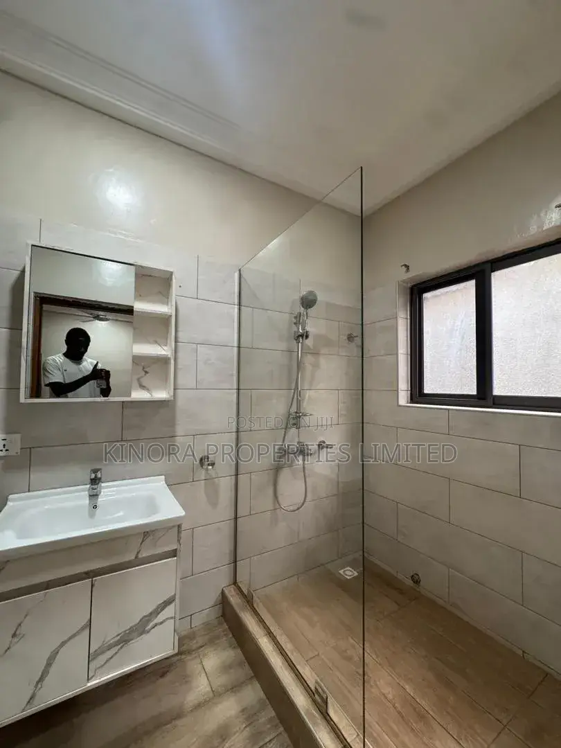 4bdrm Duplex in Adjiganor Cocoa, Ability for rent
