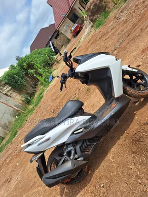 Yamaha Majesty 2020 White