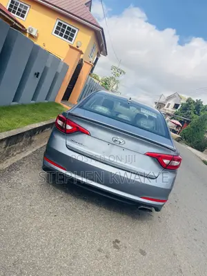 Hyundai Sonata Base Sedan FWD (2.4L 4cyl 6A) 2017 Gray