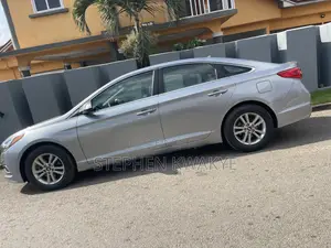 Hyundai Sonata Base Sedan FWD (2.4L 4cyl 6A) 2017 Gray