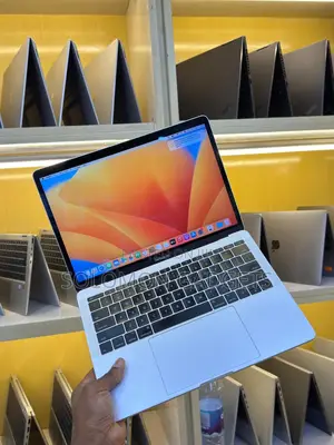 Laptop Apple MacBook Pro 2017 8GB Intel Core i5 SSD 256GB