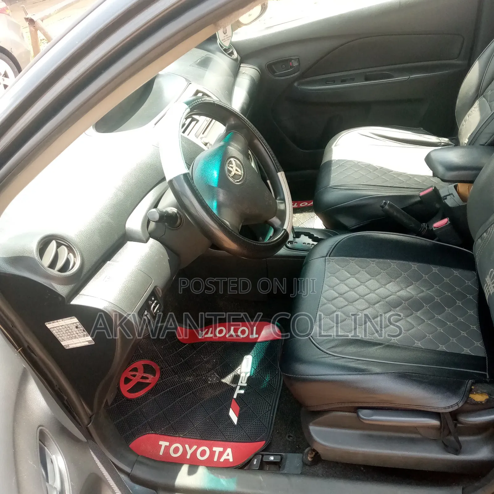 Toyota Yaris 2010 Gray