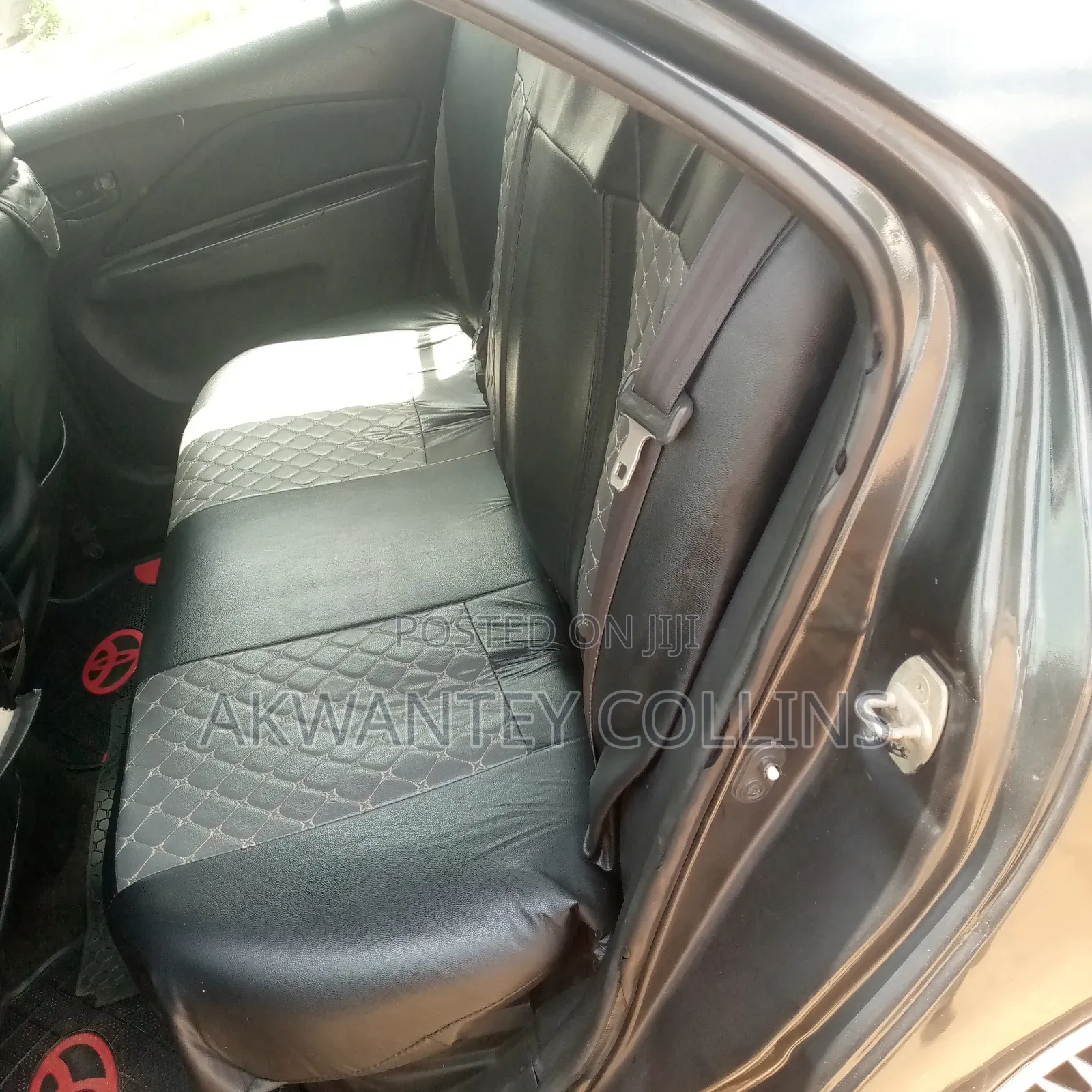 Toyota Yaris 2010 Gray