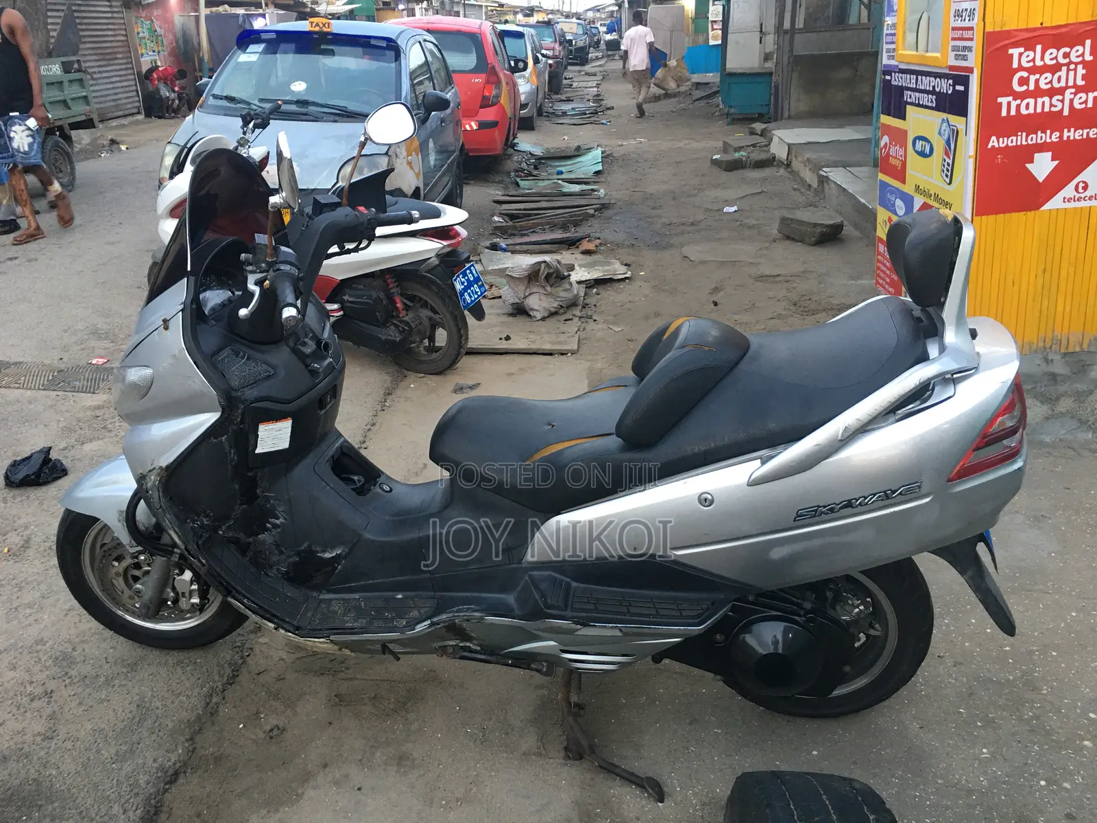 Suzuki 2012 Gray