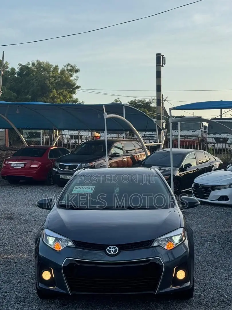 Toyota Corolla S Plus 4dr Sedan (1.8L 4cyl CVT) 2015 Gray