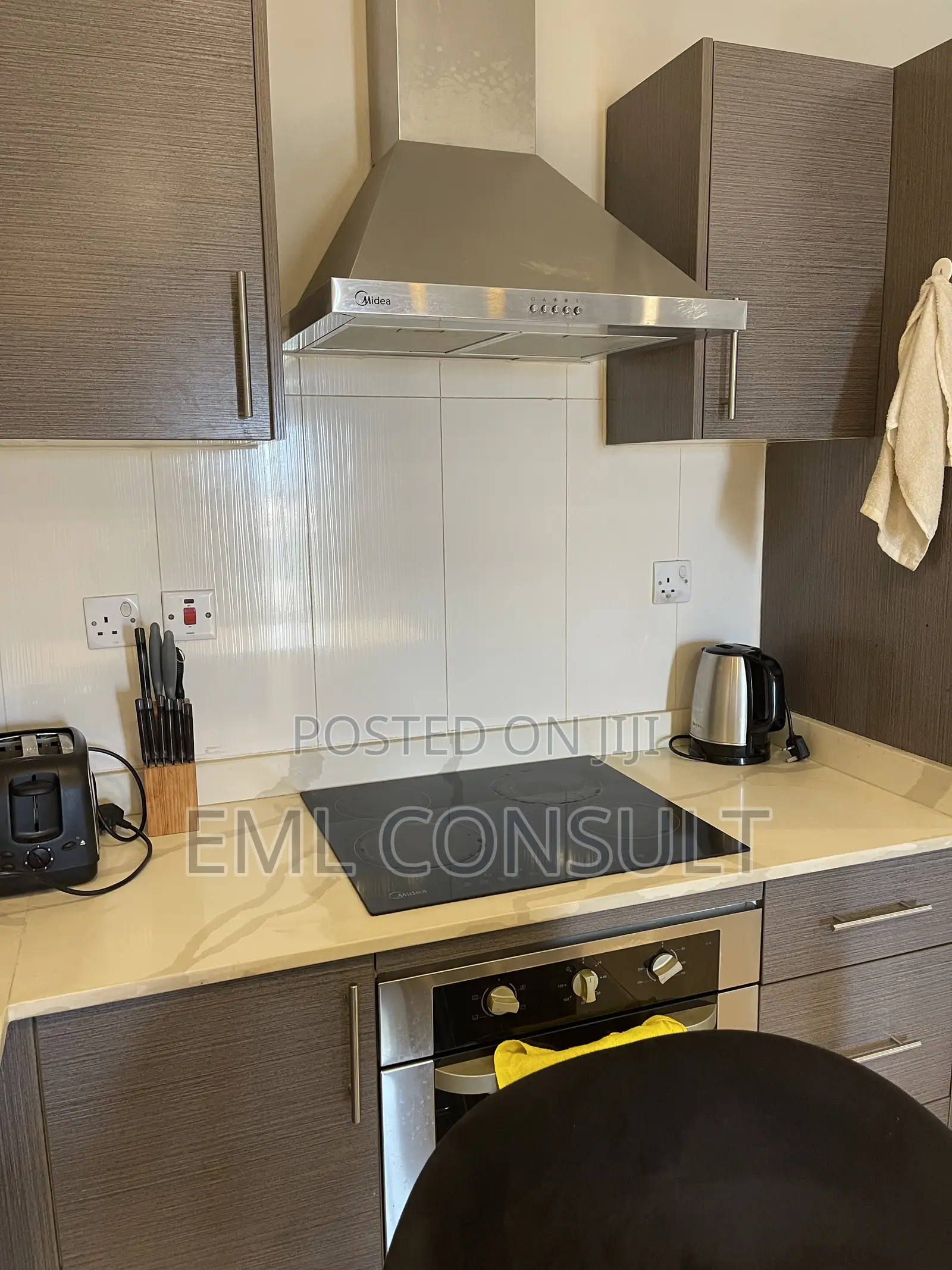 Furnished 2bdrm Apartment in Eml Real Estate, Airport Residential Area