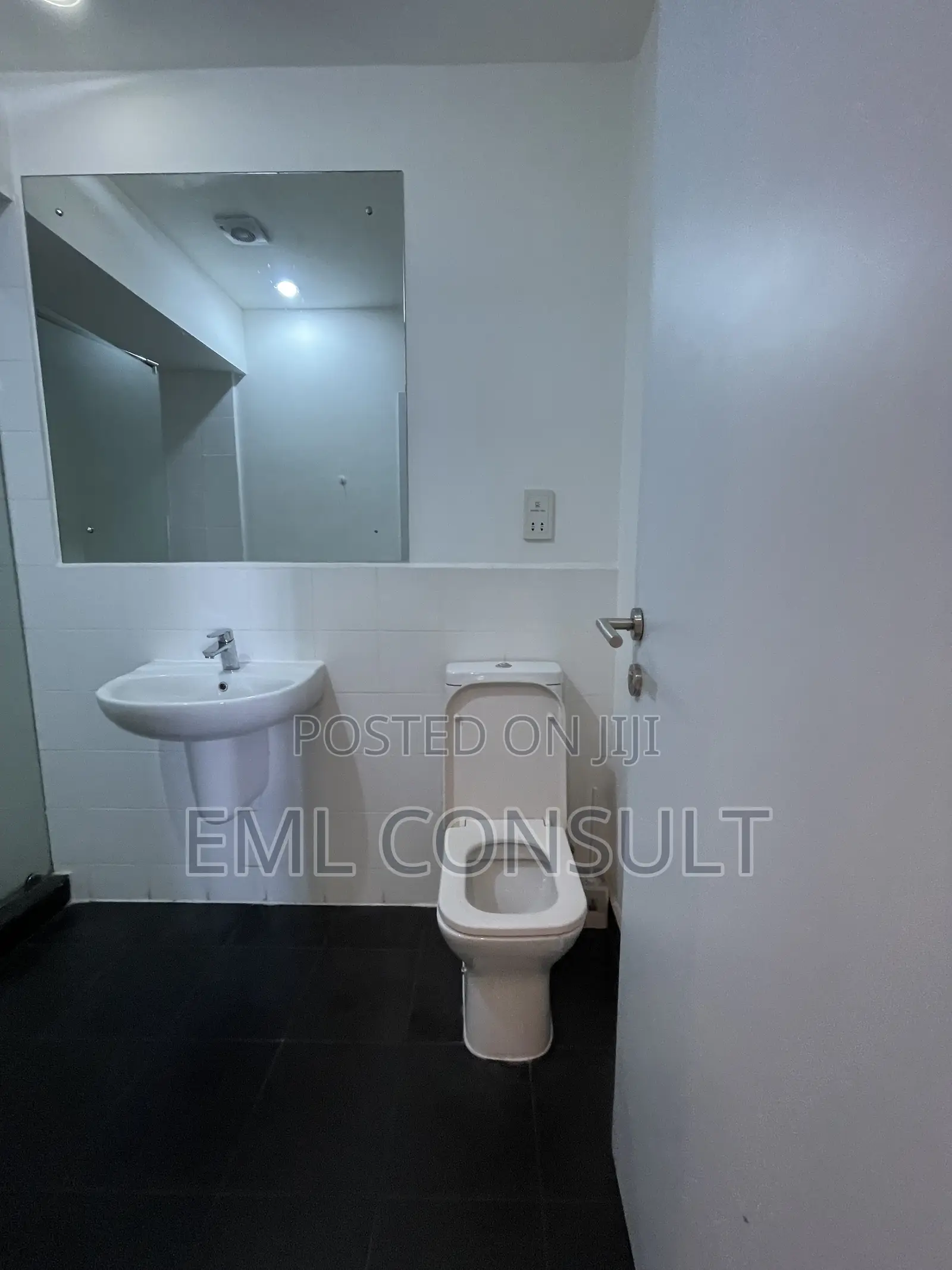 Furnished 2bdrm Apartment in Eml Real Estate, Airport Residential Area