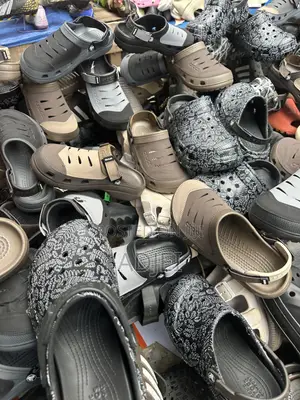 Hilly Crocks