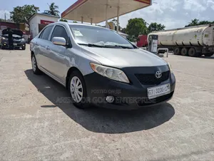 Toyota Corolla LE 4dr Sedan (1.8L 4 cyl 4A) 2009 Silver
