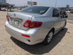 Toyota Corolla LE 4dr Sedan (1.8L 4 cyl 4A) 2009 Silver