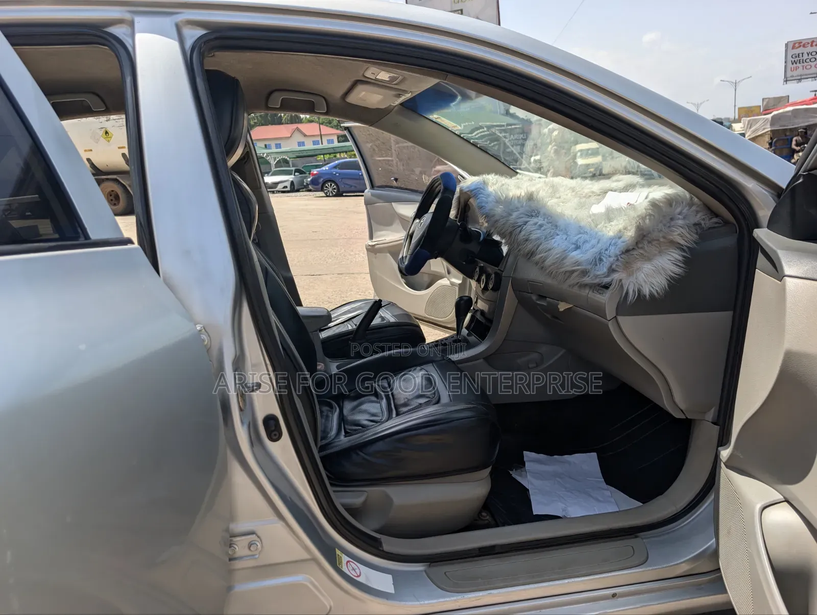 Toyota Corolla LE 4dr Sedan (1.8L 4 cyl 4A) 2009 Silver