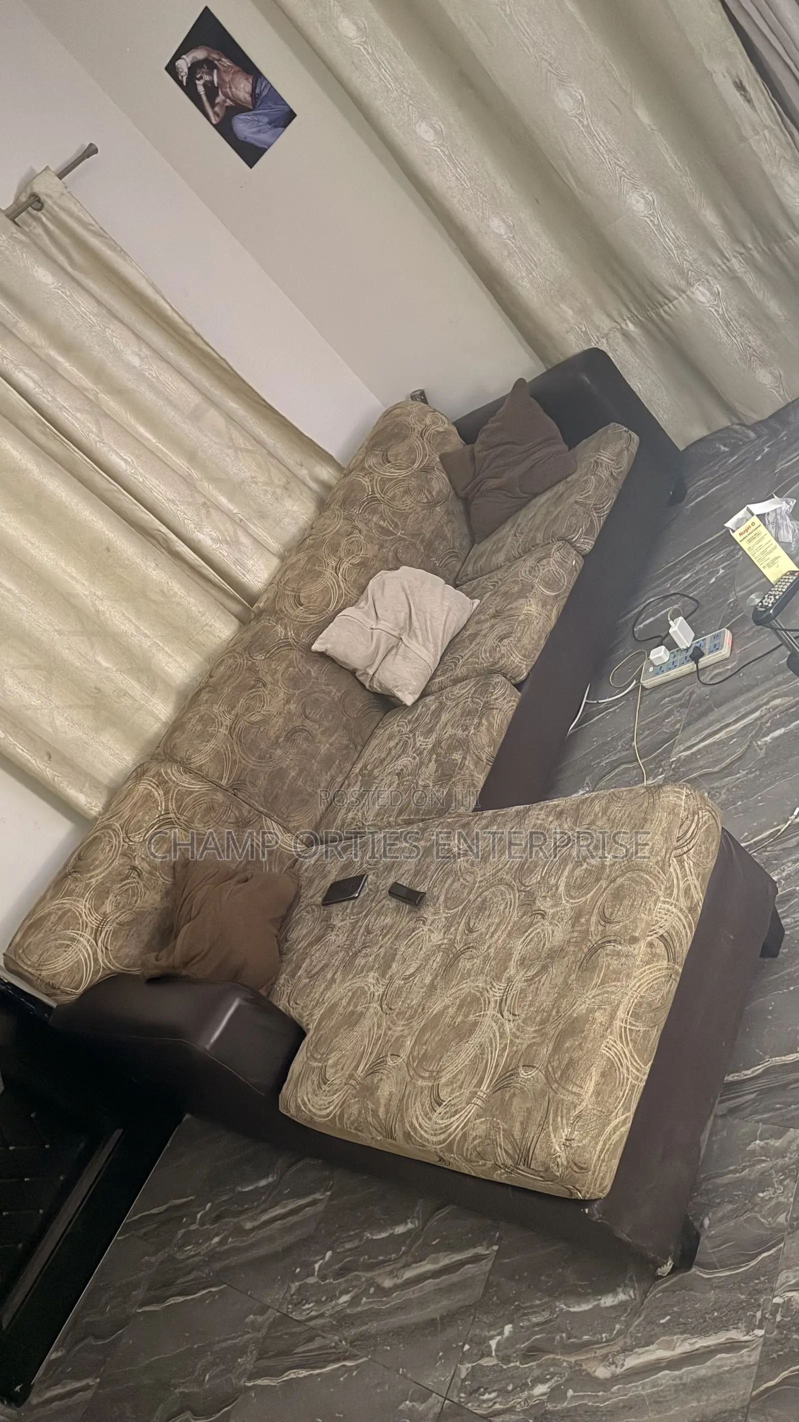 4 Seater L Shaped Sofa Used