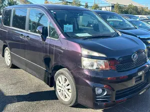 Toyota Voxy 2014 Black