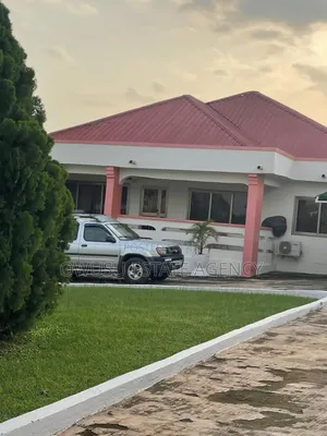 4bdrm Apartment in Apatrapa, Kumasi for rent
