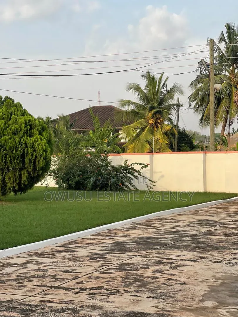 4bdrm Apartment in Apatrapa, Kumasi for rent