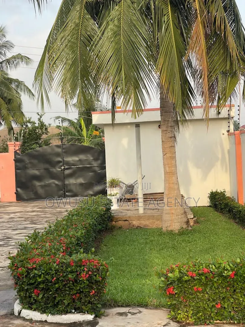 4bdrm Apartment in Apatrapa, Kumasi for rent