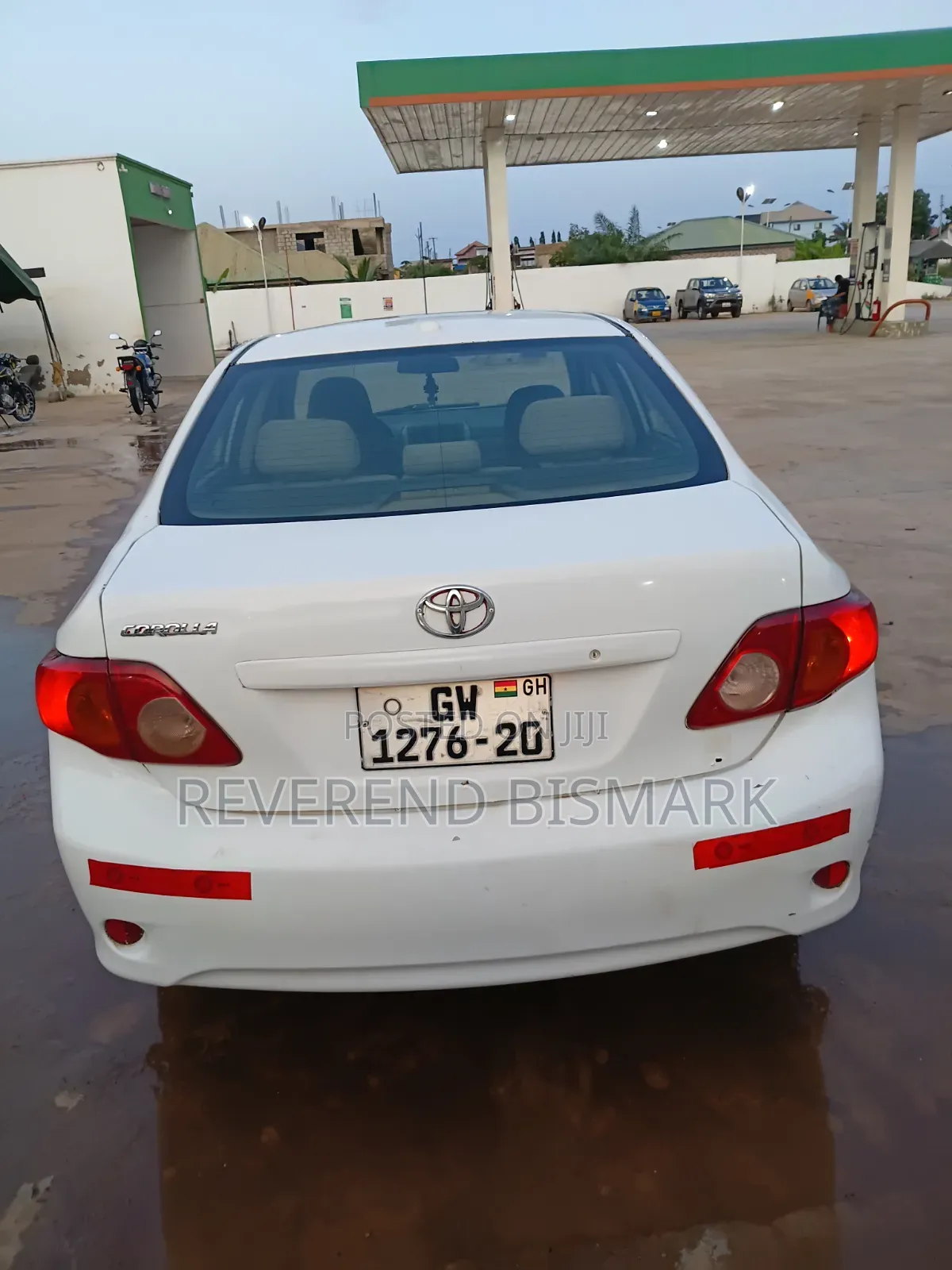 Toyota Corolla LE 4dr Sedan (1.8L 4 cyl 4A) 2009 White