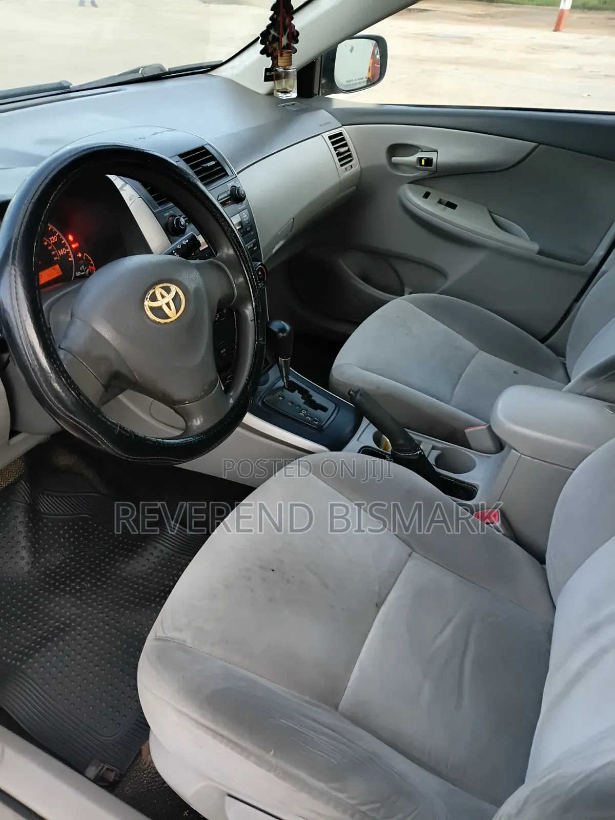 Toyota Corolla LE 4dr Sedan (1.8L 4 cyl 4A) 2009 White