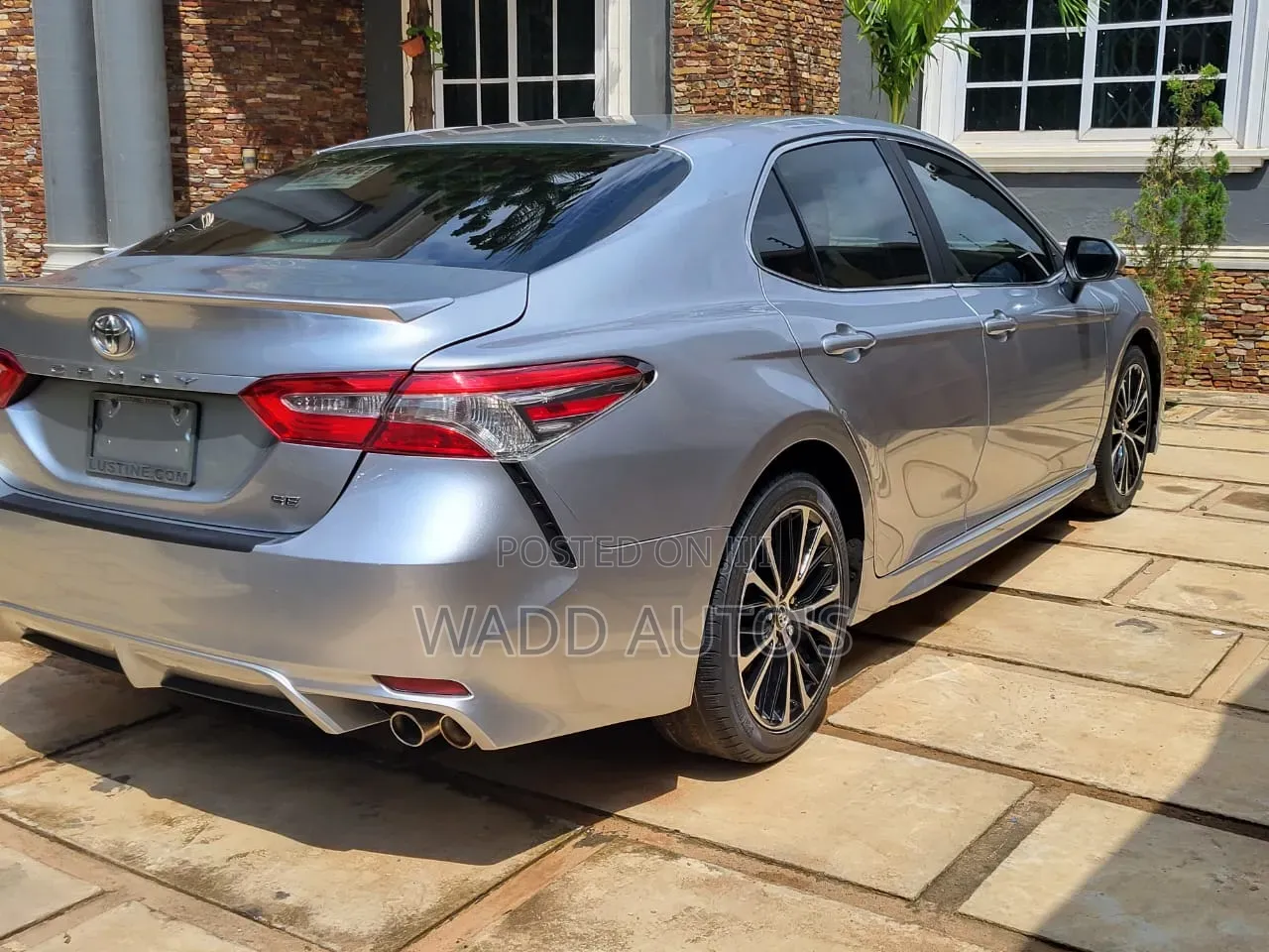 Toyota Camry 2018 Silver