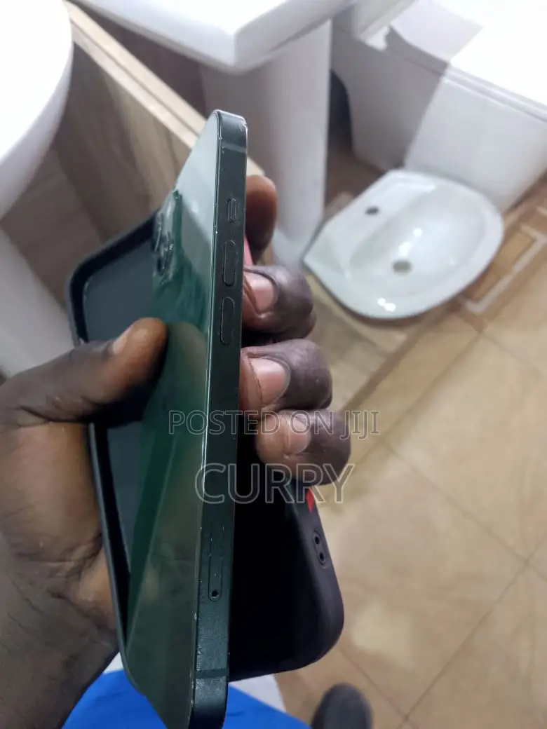 Apple iPhone 13 128 GB Green